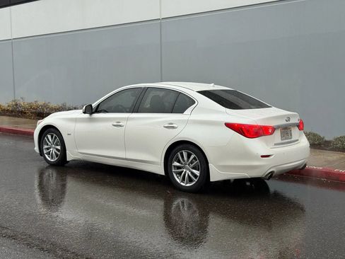 Used 2016 INFINITI Q50 3.0t Premium w/ Driver Assistance Package image 3