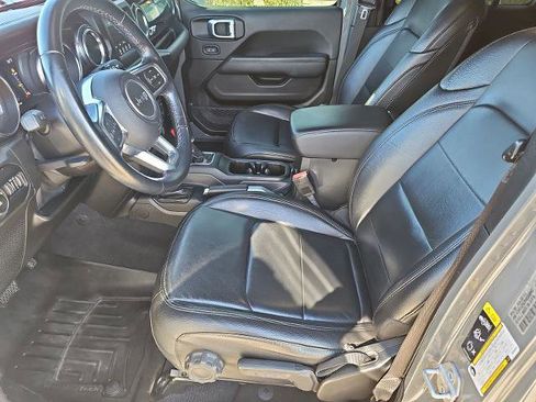 Used 2021 Jeep Wrangler Unlimited Sahara image 18
