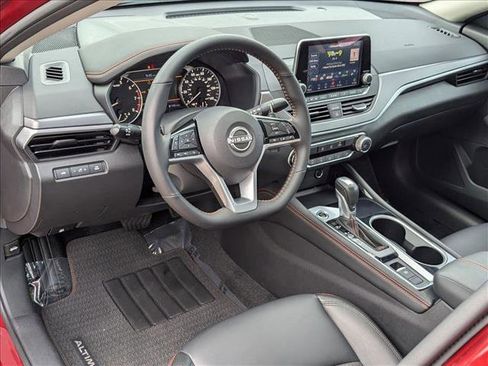 Certified 2025 Nissan Altima 2.5 SR AWD/4WD image 10