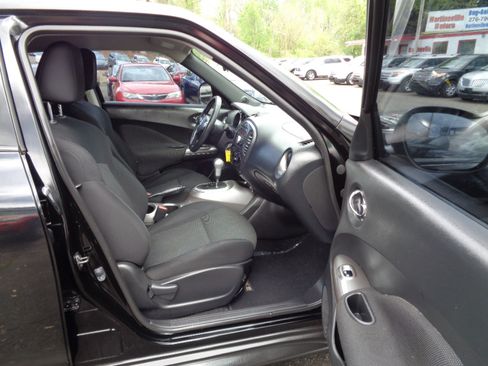 Used 2013 Nissan Juke S image 22