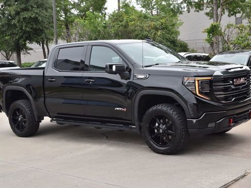 Used 2023 GMC Sierra 1500 AT4 AWD/4WD image 5
