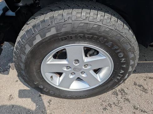 Used 2018 Jeep Wrangler Unlimited Sport S AWD/4WD image 9