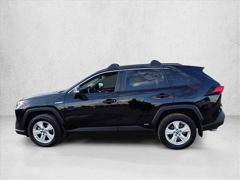 Used 2019 Toyota RAV4 XLE w/ Convenience Package AWD/4WD image 2