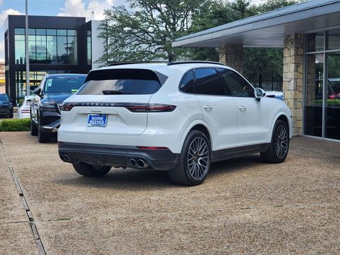 Used 2020 Porsche Cayenne AWD/4WD image 5