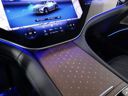 Used 2023 Mercedes-Benz EQS 580 4MATIC SUV image 68