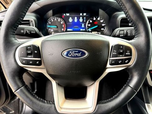 Used 2023 Ford Explorer XLT w/ Equipment Group 202A image 11