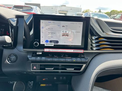 Used 2026 Toyota Camry SE FWD image 23