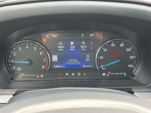 Used 2022 Ford Explorer XLT w/ Equipment Group 202A AWD/4WD image 27