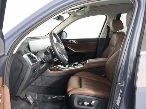 Used 2025 BMW X7 xDrive40i AWD/4WD image 10