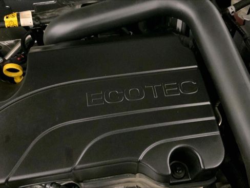 Used 2025 Chevrolet Equinox LT image 30