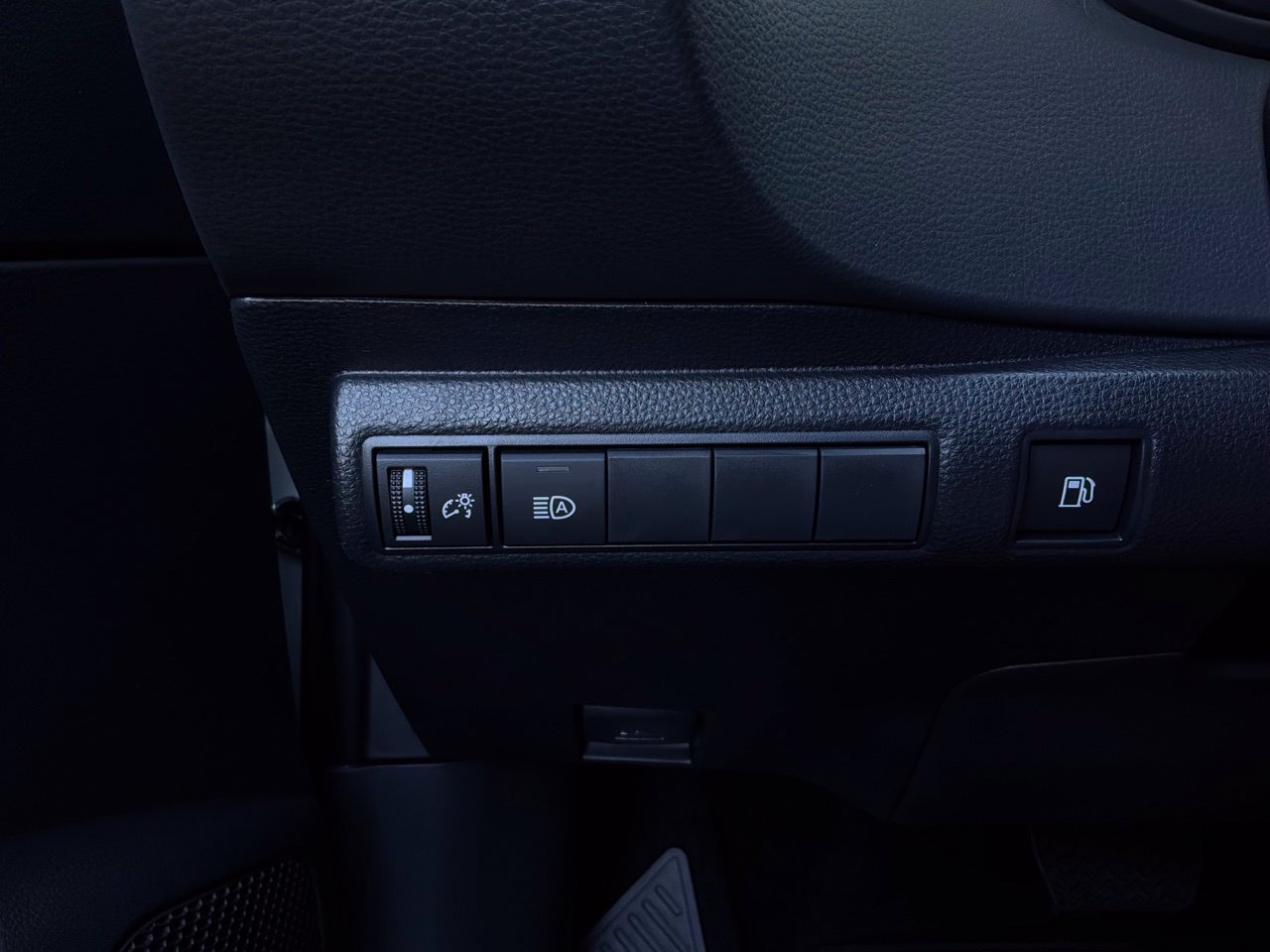 New 2027 Toyota Corolla LE FWD image 22