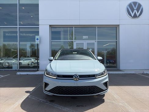 New 2026 Volkswagen Jetta SE FWD image 2