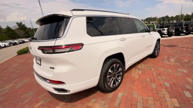 Used 2021 Jeep Grand Cherokee L Overland w/ Luxury Tech Group IV AWD/4WD image 9
