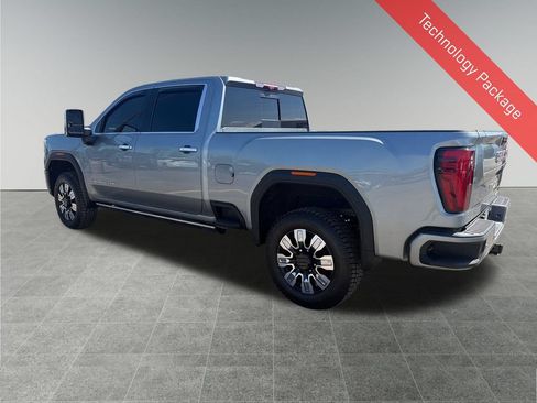 Used 2024 GMC Sierra 2500 Denali w/ Denali Reserve Package AWD/4WD image 4