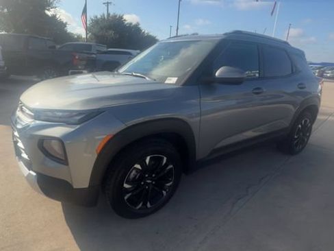 Used 2023 Chevrolet TrailBlazer LT FWD image 4
