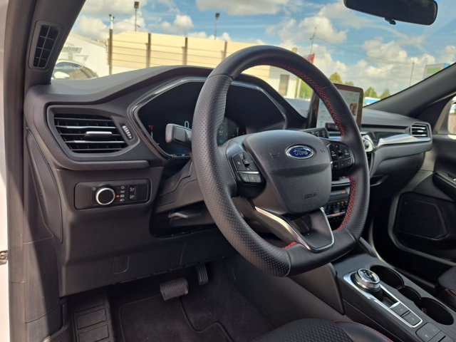 Used 2026 Ford Escape ST-Line FWD image 15