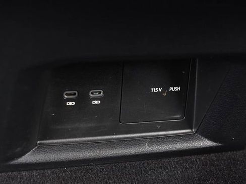 Certified 2023 Volkswagen Atlas SE w/ Black Wheel Package image 23