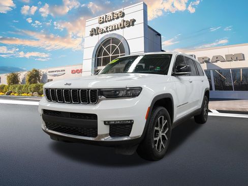 Certified 2023 Jeep Grand Cherokee L Limited image 9