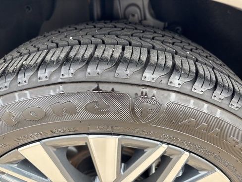 Used 2024 Nissan Altima 2.5 SV image 11