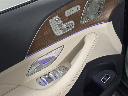 New 2026 Mercedes-Benz GLS 450 4MATIC image 17