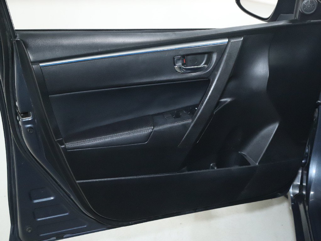 Used 2016 Toyota Corolla S FWD image 15