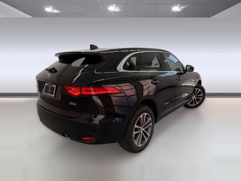 Used 2019 Jaguar F-PACE Premium image 8