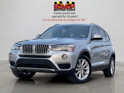 Used 2017 BMW X3 sDrive28i image 2