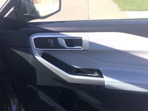 Used 2023 Ford Explorer XLT w/ Equipment Group 202A image 13