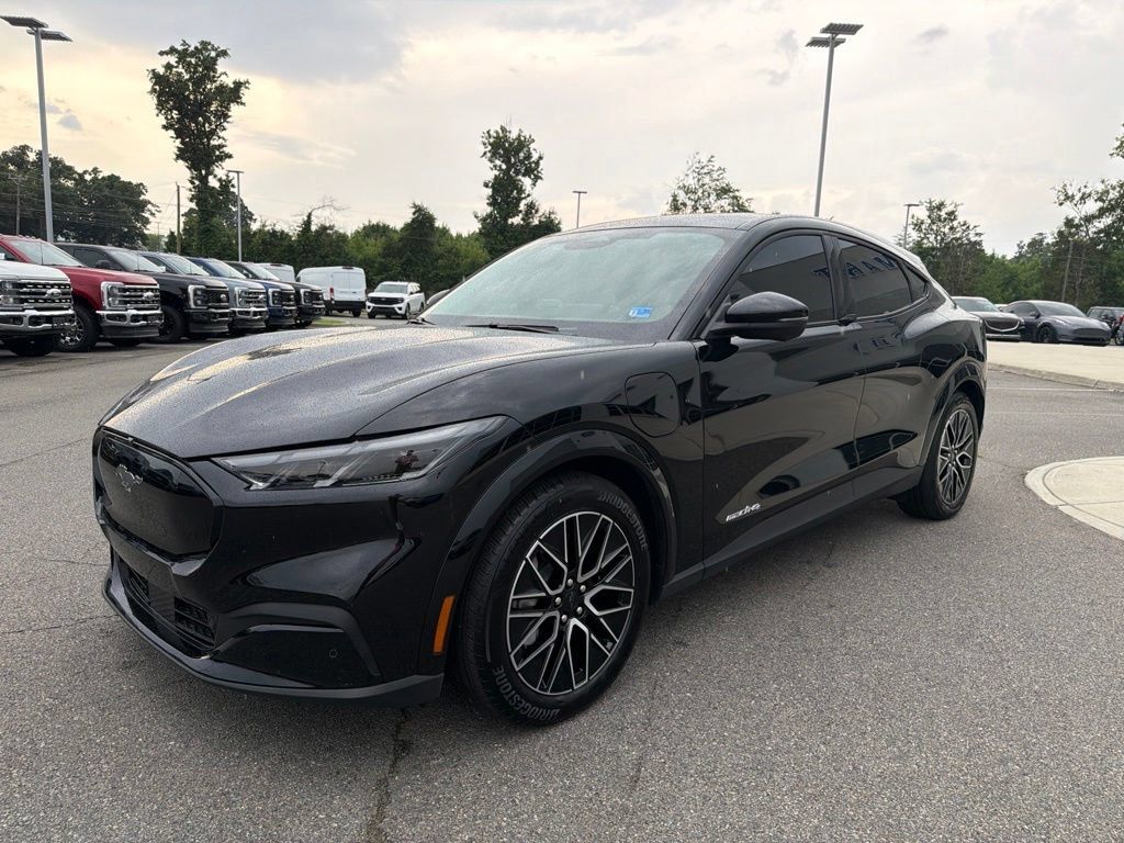 Used 2025 Ford Mustang Mach-E Premium AWD/4WD image 8