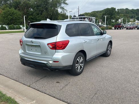 Used 2020 Nissan Pathfinder SV AWD/4WD image 3