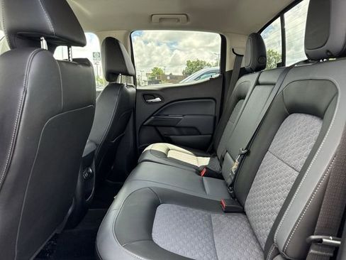 Used 2016 Chevrolet Colorado Z71 AWD/4WD image 9