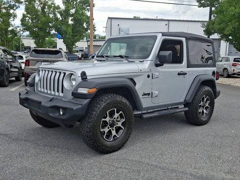 Used 2023 Jeep Wrangler Sport AWD/4WD image 3