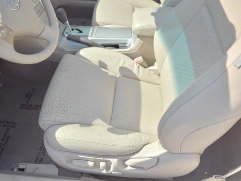 Used 2006 Toyota Solara SLE image 16