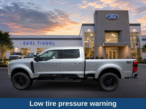 Used 2023 Ford F250 Lariat w/ Lariat Ultimate Package AWD/4WD image 5