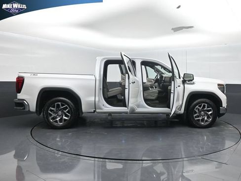 Used 2025 GMC Sierra 1500 SLT w/ SLT Premium Package AWD/4WD image 27