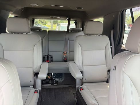 Used 2022 Chevrolet Tahoe LT RWD image 11