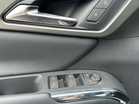 New 2025 Chevrolet Traverse LT w/ Enhanced Driving Package image 11