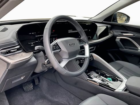 Certified 2025 Audi Q5 Premium w/ Convenience Package AWD/4WD image 18