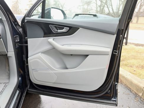 Used 2017 Audi Q7 3.0T Premium Plus image 40