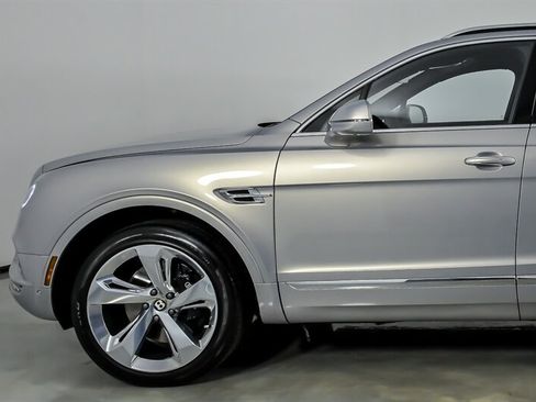 Used 2019 Bentley Bentayga AWD/4WD image 6