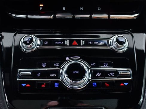 Used 2022 Lincoln Corsair Reserve w/ Equipment Group 201A image 28