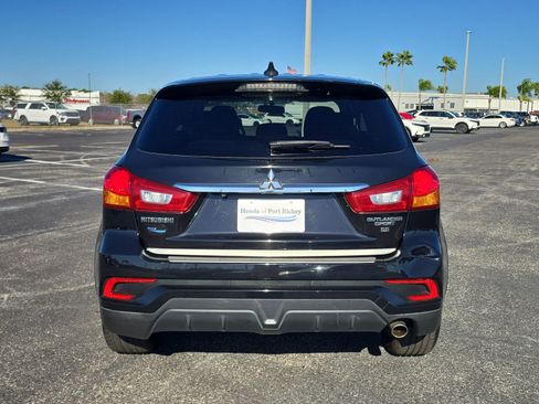 Used 2019 Mitsubishi Outlander Sport SE image 5