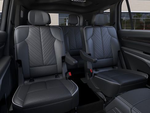 New 2026 Cadillac Vistiq Platinum image 41