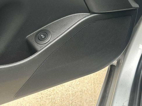 Used 2018 Buick LaCrosse Essence FWD image 23