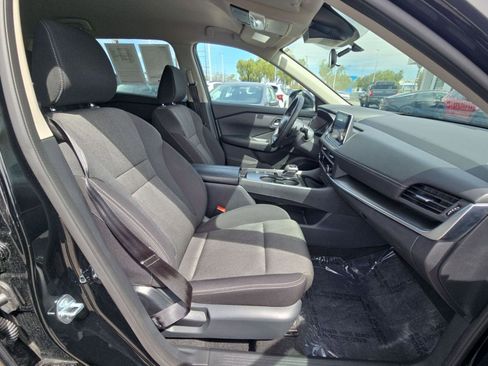 Used 2025 Nissan Rogue SV FWD image 29