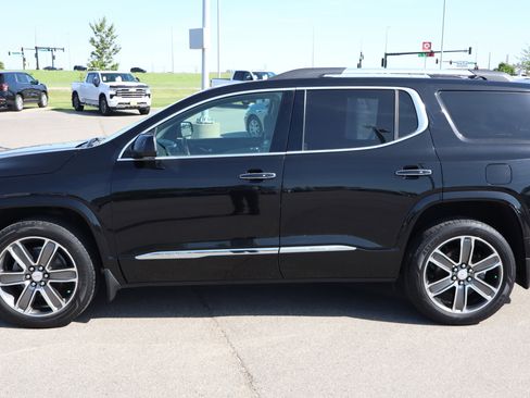 Used 2019 GMC Acadia Denali AWD/4WD image 4