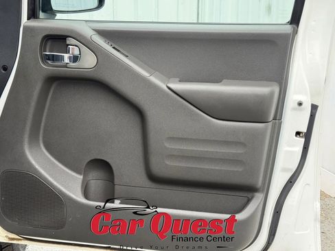 Used 2019 Nissan Frontier SV AWD/4WD image 14