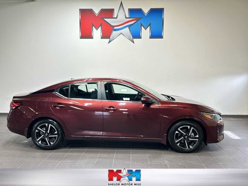 Used 2024 Nissan Sentra SV FWD image 1
