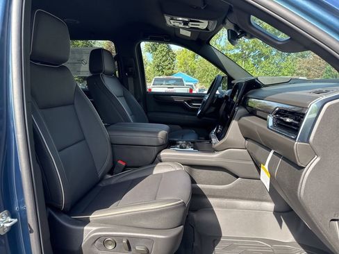 New 2026 GMC Yukon XL Elevation w/ LPO, Floor Liner Package AWD/4WD image 15
