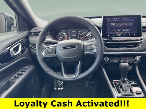 New 2026 Jeep Compass Latitude image 30